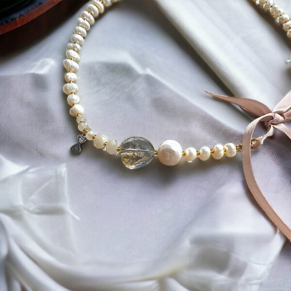 Perlen Schleife beige