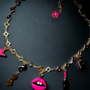 Pink lips necklace - Image 2