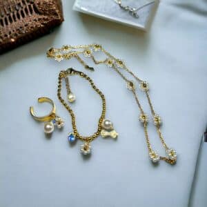 Golden shape bracelet - Image 2