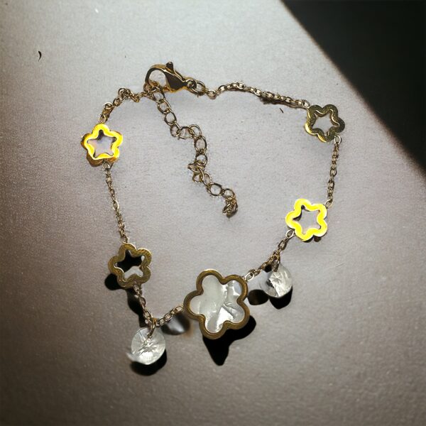 Golden flowers bracelet