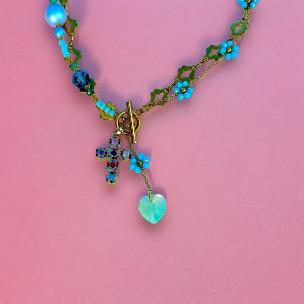 Blue crystal kiss