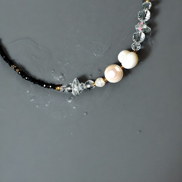 Seaside elegance black