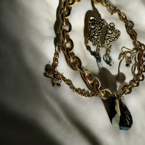 Echo of Love Earrings - Image 5