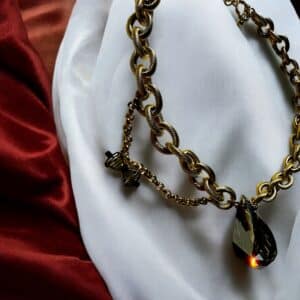Nexus Noir Necklace - Image 2