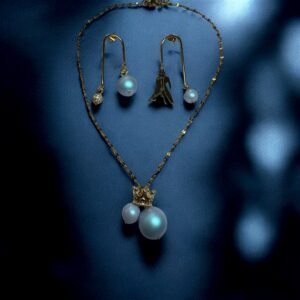 Crown Jewel Pearl Necklace - Image 3