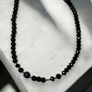 Obsidian Elegance Unisex Necklace - Image 3