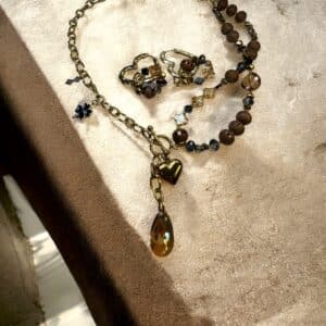 Golden Autumn Heart Earrings - Image 4