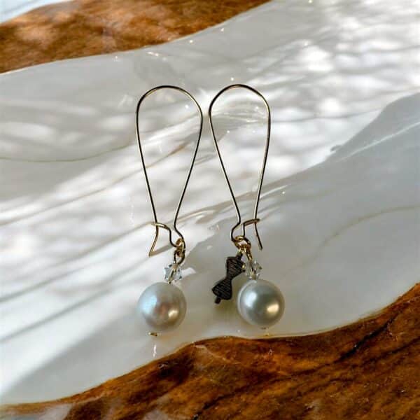 Graceful Elongation Earrings