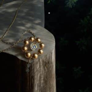 Refined Radiance Long Necklace - Image 5