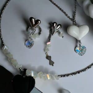 Stellar Hearts Earrings - Image 24