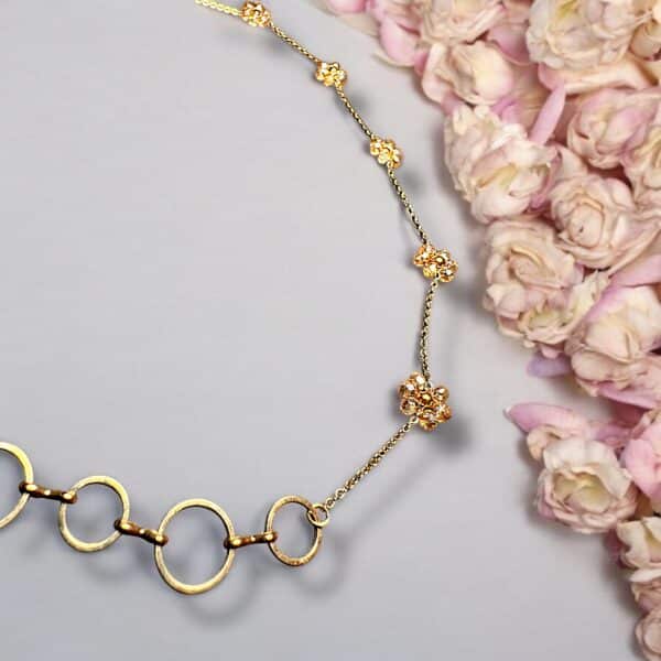 Golden Bloom Halskette