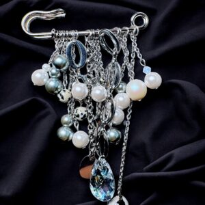 Majestic Glow Brosche